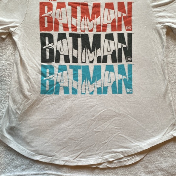 🌟DC COMICS- THE BATMAN: Juniors size T-Shirt Sz XL - Picture 3 of 7